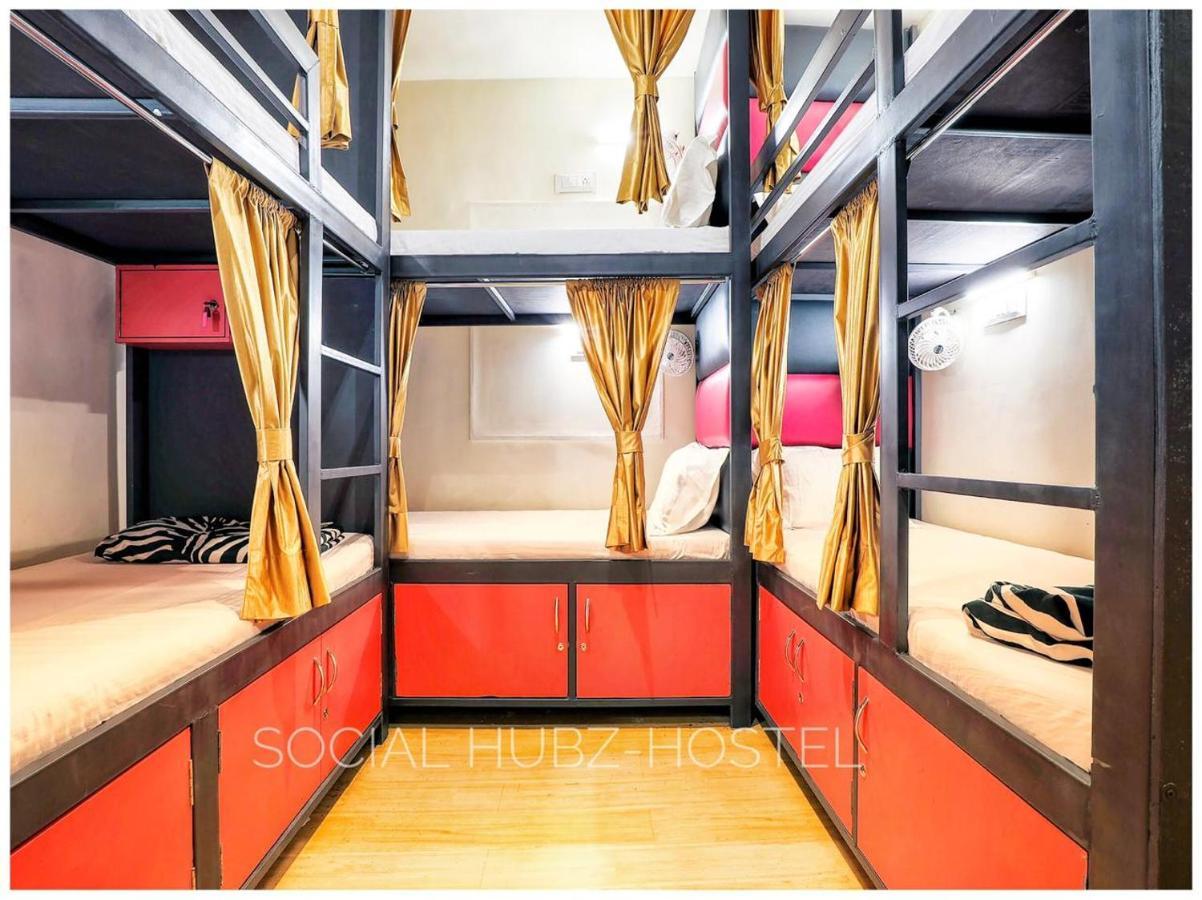 Social Hubz Hostel Мумбаи Экстерьер фото