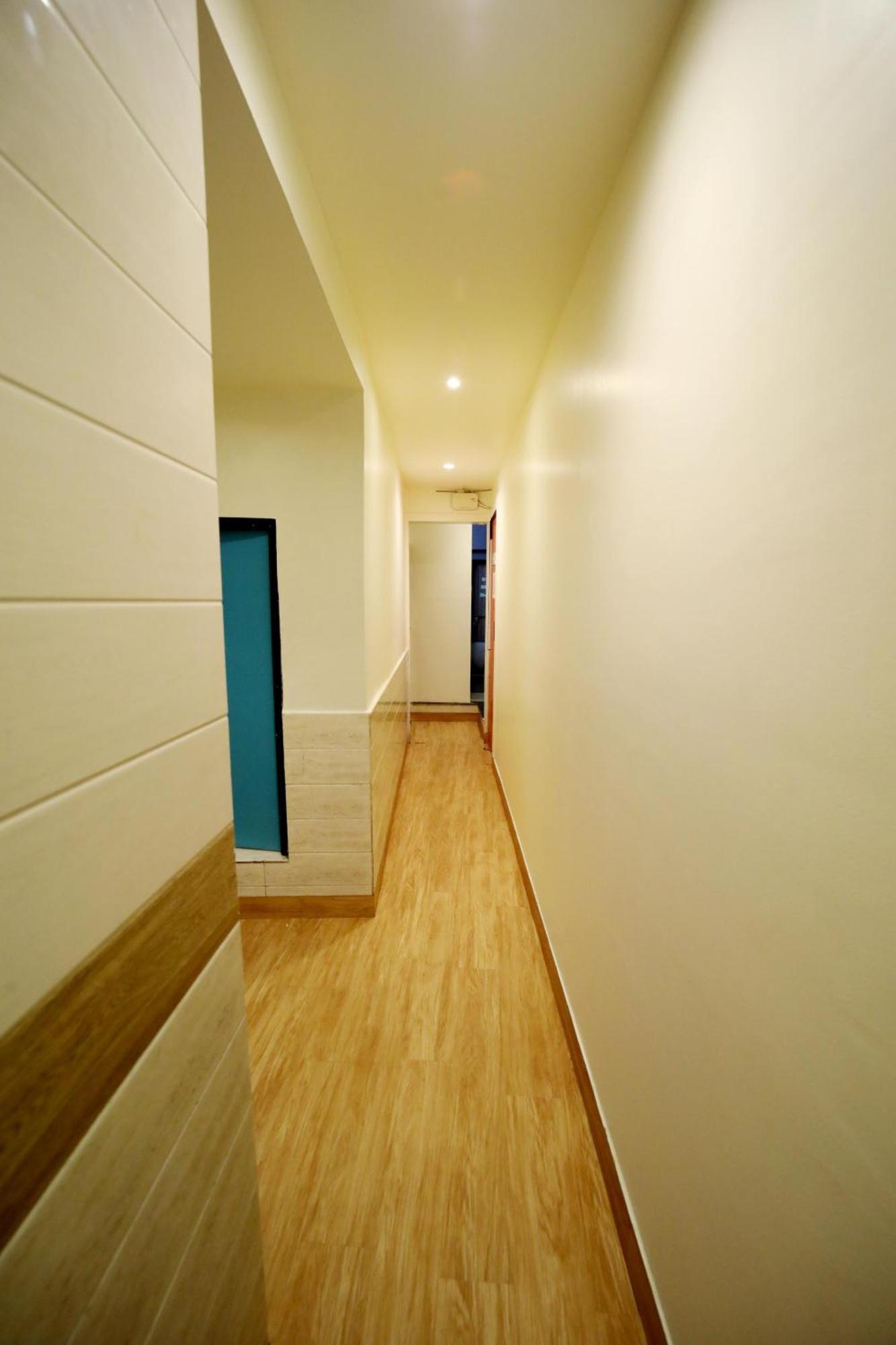 Social Hubz Hostel Мумбаи Экстерьер фото